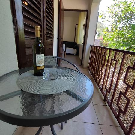Apartment Marta ヤブラナツ エクステリア 写真