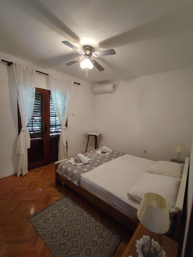 Apartment Marta ヤブラナツ エクステリア 写真